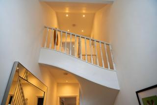 3 Bedroom Home in South London - 8