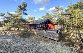 4 Bedroom Cozy Home In Yngsjö - 0