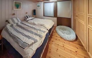 4 Bedroom Cozy Home In Yngsjö - 4
