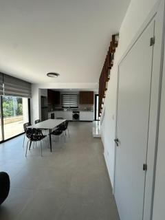 Lemonia Modern Maisonette Fresh 3-BDR Family - 7