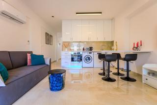 Queens Gardens Escape 231 - 7