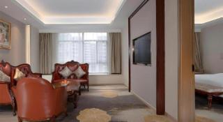 Vienna Hotel Xinfeng West High-Speed Railway Station - 1