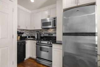 Cooper Place 1BR Loft with Balcony in Elevator Building - 2