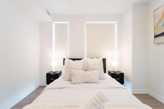 Open Concept Luxury Condo in Central KW with Sauna - 7