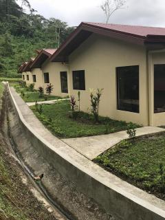 The hidden Side - Private Villa with Volcano View and Indoor Jacuzzi - 4