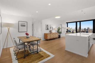 Embassy II 24th floor 2BR with Doorman Gym Pool - 5