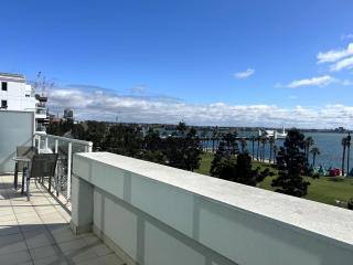 THE WATERFRONT APARTMENTS 2 Bedroom Bay View Deluxe Apartment located on the Geelong Waterfront - 2507 - 9
