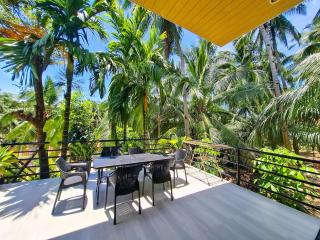 Camotes Island Villa - 9 minutes to Beach - WiFi - 5