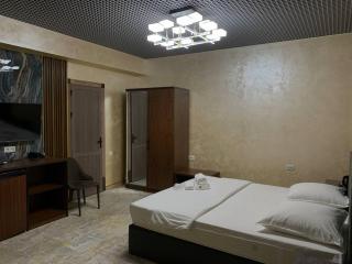 Marjon Plaza Hotel - 1