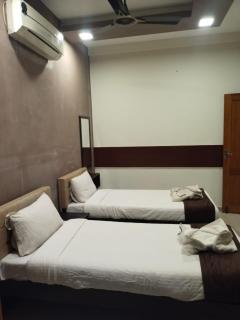 royal stay econos - 7