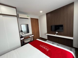 Ha Long 2BR Apartment - Spacious & Modern - Near Center - 1