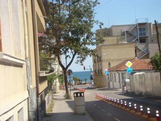 South Beach Apartment San Stefano with 3 Bedroom, Garden and Free Garage - 0