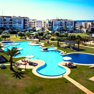 SUN & SEA apartments in Thalassa Beach Resort - 5