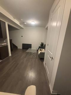 Luxurious 4-Bedroom House Rental in Brampton, Canada - 2