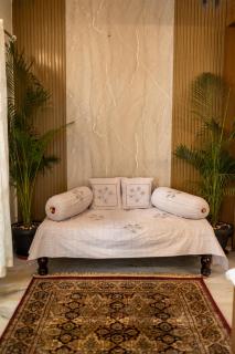 Urban Nests Premium 3BHK AC rooms city center - 0