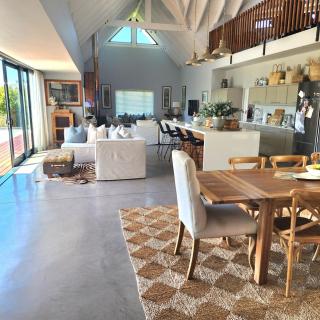 Family home offers privacy, security and mooring! - 5