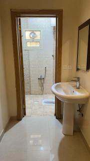 Enjoy a comfortable and quiet stay in the Al-Rimal neighborhood - 2