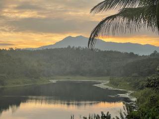 Escape to Serenity ARA Marvel at Karapuzha Dam - 3