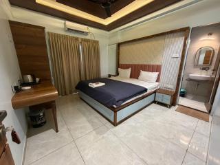 Navishka'S Villa - 1