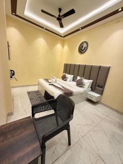 Shree Dharan Stays - 3