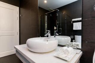 Hanoi Rooftop Boutique Stay - A Cozy & Romantic Hideaway - 7