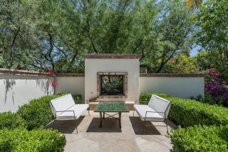 Private Paradise Valley Estate Swimming Nearby Golfing. - 3