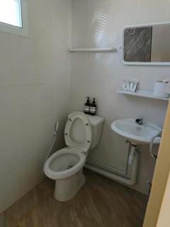 Comfy Hotels Self Check in and Share Bathroom คอมฟี่ โฮเทล เช็คอินด้วยตนเอง และ ห้องน้ำรวม - 7