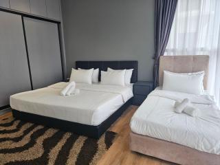 Luxury Spacious Quill KLCC Infinity Pool LRT Mall Fast Wifi 2Bed6Pax - 7