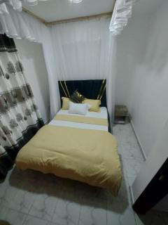 The Lakeside Apartments - 7