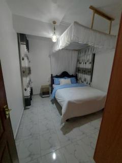 The Lakeside Apartments - 4