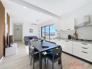 Sunny Rooftop Penthouse for Couples in Mosta - 2