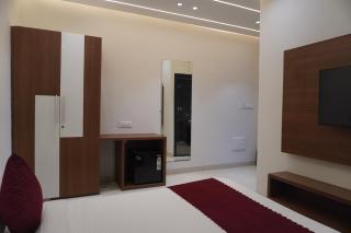 Serene Restaurant Rooms And Banquet - 6