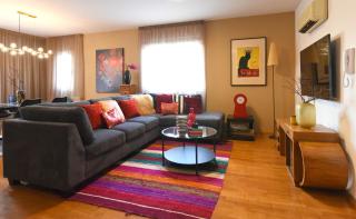 Cosy Haven Apartment - Your Home Away from Home - 0