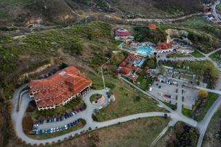 Hotel Cascade Resort & Spa - 8