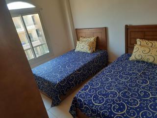 Cozy Apartment Near Pools & Beach with balcony - 2