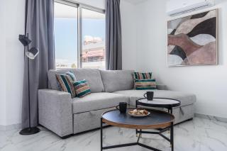 Tulip Suites 102 - 3