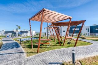 Luxury Coastal Apartment Sea Views Pool & Parking - 3