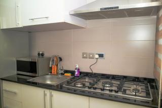 Modern Ikoyi 1BR - Fast Wi-Fi and Work-Ready - 4