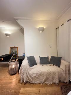 City Cozy room free parking & wifi - 1