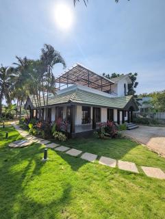 Cove Luxury Beach Villa - 0