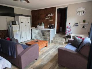 Charming Self Catering Unit in Pretoria Pet-Friendly Retreat - 3