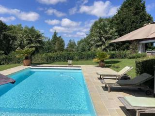 Maison d'exception à Arbonne, piscine privée saisonnière. - 8