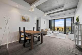 Elegant 2B2B Apt New Acton South w 2 side by side parkings - 4
