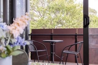 Bright & Comfy 2B2B with 2 parkings in Lyneham - 7