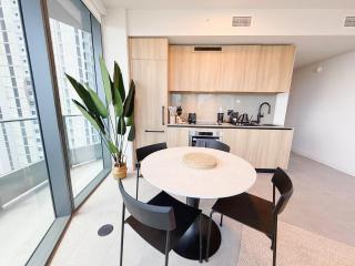 Downtown Condo with Skyline Views - 7