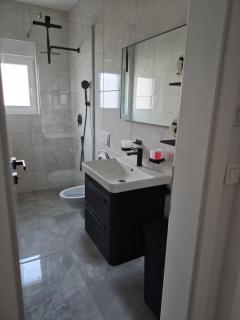 Vila VivaVir with 2x E-Scooter, private Pool & Grill - 7