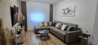 Luxe Holiday Home - 9