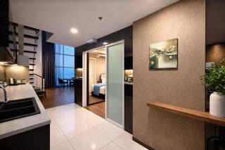 MRT185 Seaview Loft |High Ceiling Windows |Netflix - 0