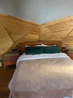 Hilltop Hotel Kok Tobe - 8