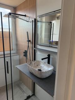 Rheinperle Cologne - deine Unterkunft mit Blick auf die Skyline from Cologne - 1